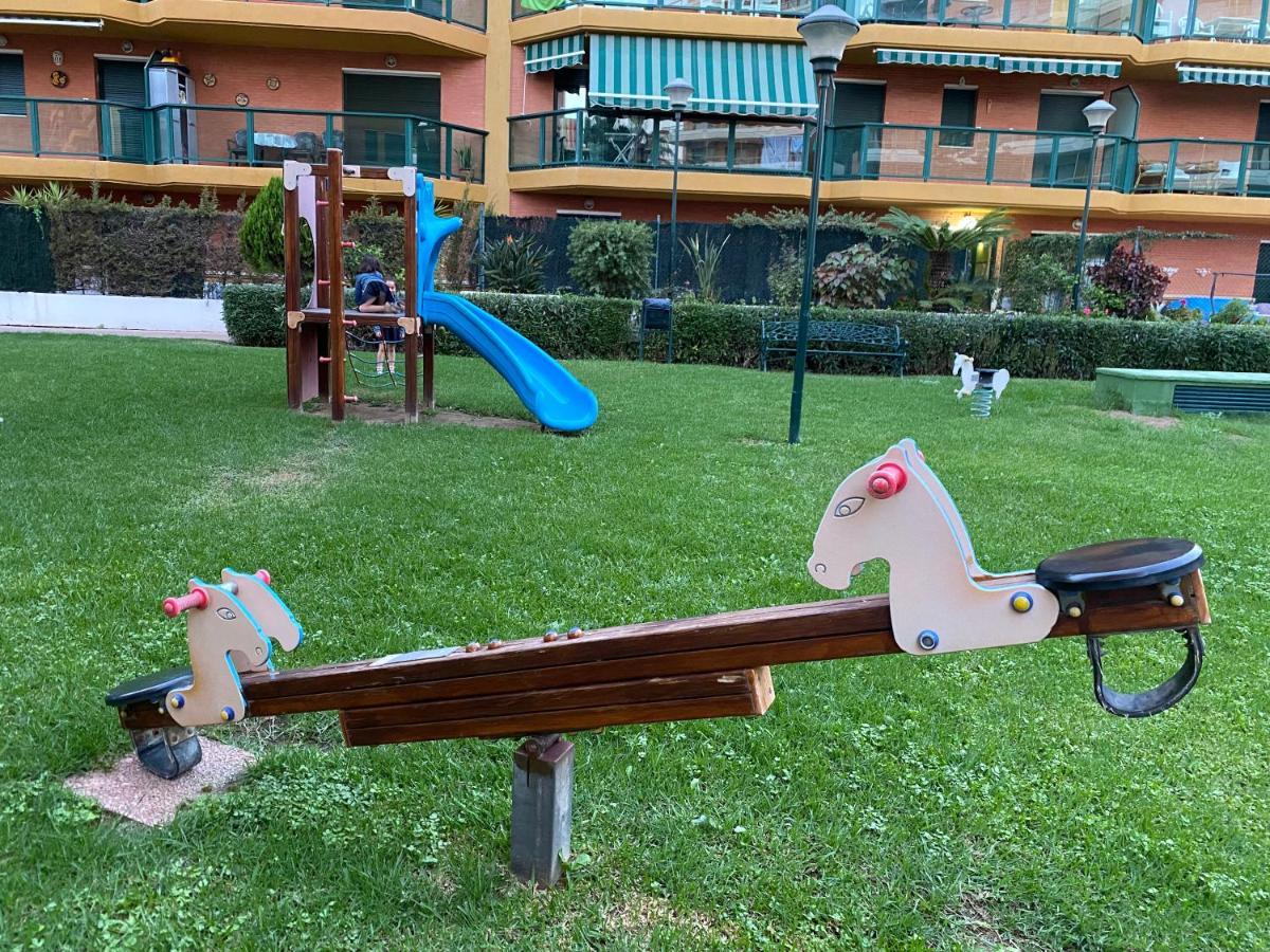 Torremolinos, Playa Del Bajondillo, Primera Linea Exterior photo